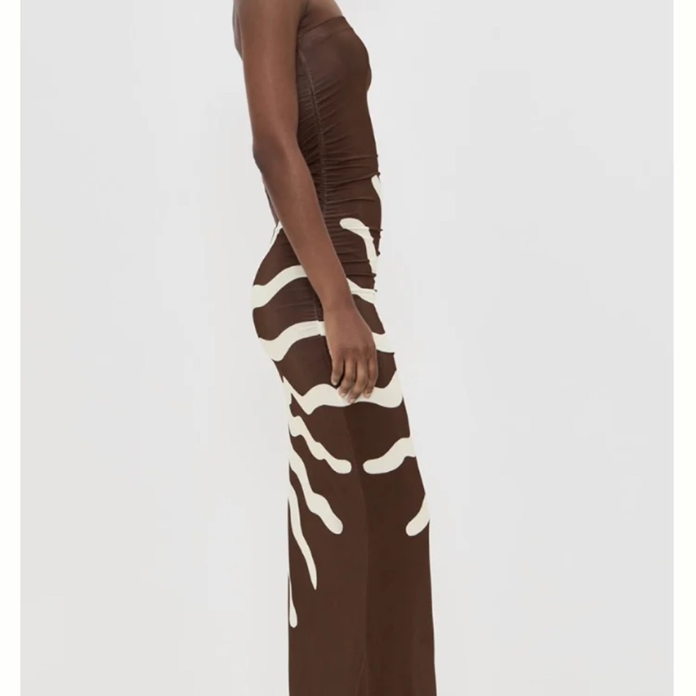 Revolve Cala de la Cruz Daphne Strapless Sunburst Mocca Maxi SideRuched Dress XS - Picture 4 of 8